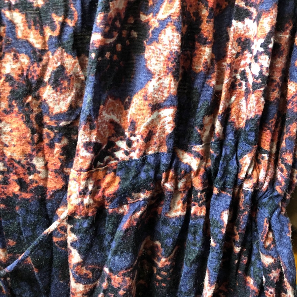 Riverbed Ruffle Sleeve Top - Picture 5 of 8